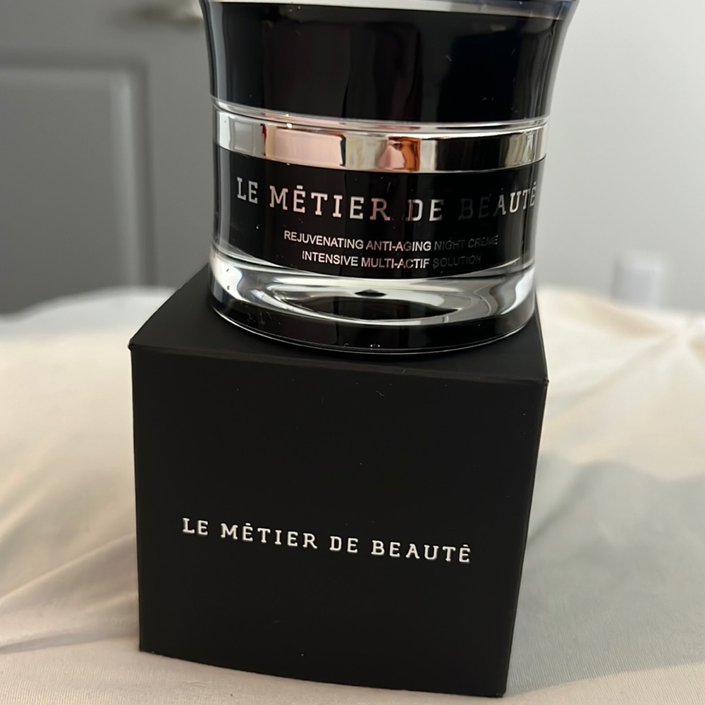 Le Métier De Beauté rejuvenating anti-aging night cream